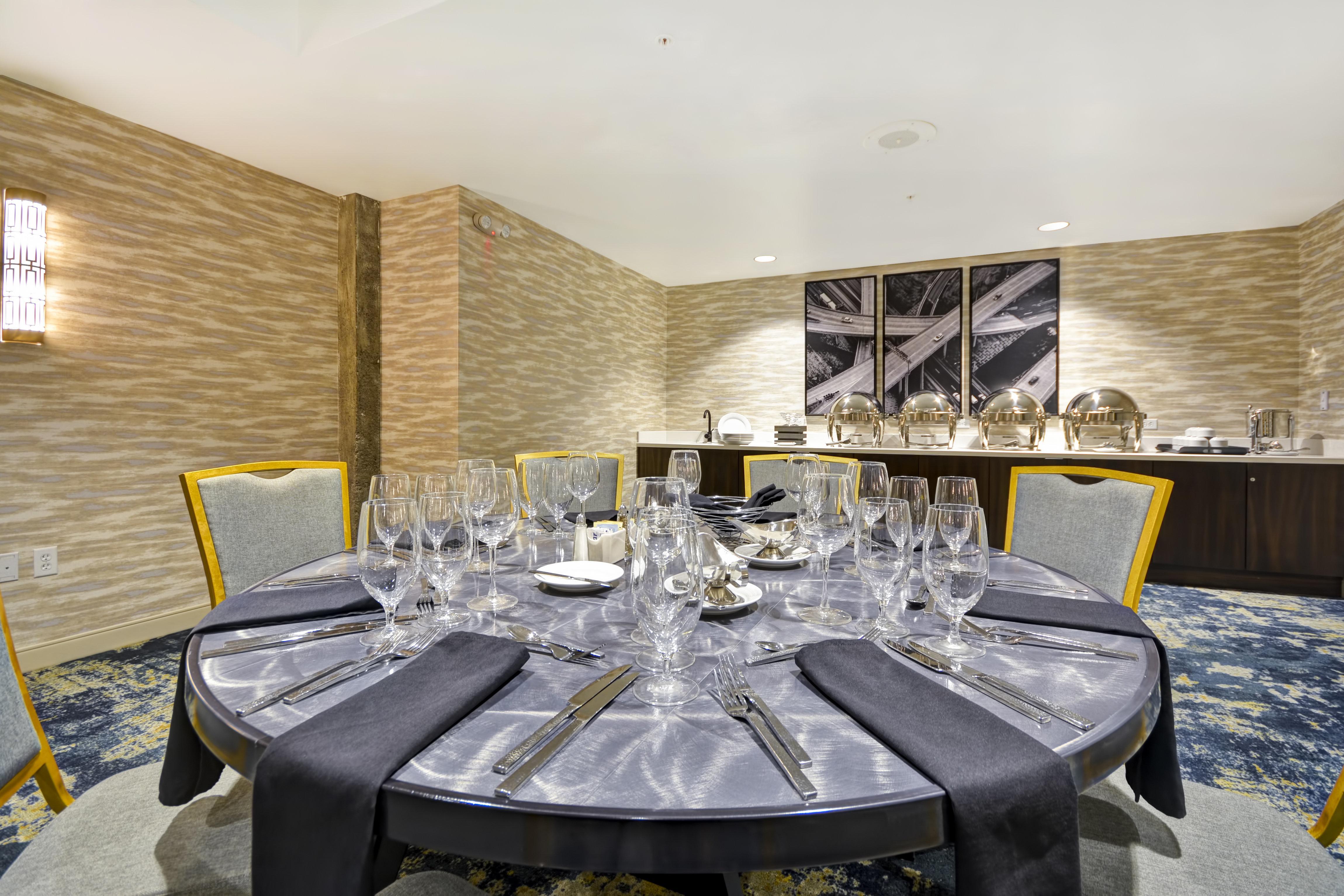Indigo Kansas - The Crossroads By Ihg Hotel